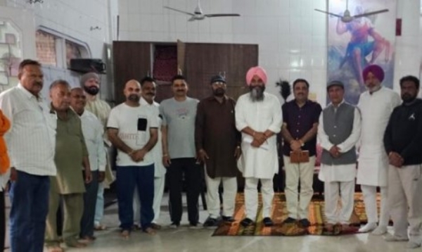 ਮੀਟਿੰਗ ’ਚ ਰਣਜੀਤ ਸਿੰਘ ਖੋਜੇਵਾਲ ਅਤੇ ਸੰਜੀਵ ਮਨਹਾਸ ਅਤੇ ਹੋਰ