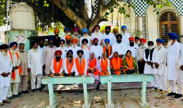 ਸ਼੍ਰੋਮਣੀ ਅਕਾਲੀ ਦਲ ਦੇ ਸੀਨੀਅਰ ਆਗੂ ਅਤੇ ਸਾਬਕਾ ਵਿਧਾਇਕ ਰਵਿੰਦਰ ਸਿੰਘ ਬ੍ਰਹਮਪੁਰਾ ਦੀ ਅਗਵਾਈ ਵਿੱਚ ਪਿੰਡ ਕੱਲ੍ਹਾ ਵਿਖੇ ਪਾਰਟੀ ਦੀ ਮਜ਼ਬੂਤੀ ਲਈ ਭਰਵੀਂ ਮੀਟਿੰਗ ਹੋਈ।