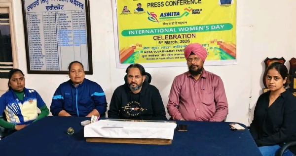 ਜਾਣਕਾਰੀ ਦਿੰਦੇ ਮਨਜੀਤ ਸਿੰਘ ਭੁੱਲਰ