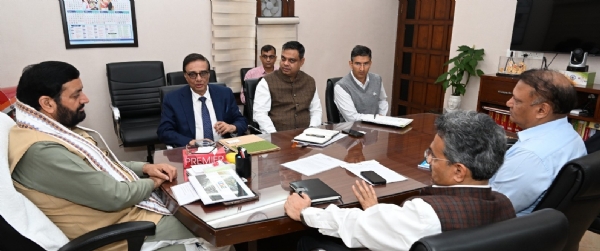 ਮੁੱਖ ਮੰਤਰੀ ਨਾਇਬ ਸਿੰਘ ਸੈਣੀ ਨੂੰ ਮਿਲਦੇ ਸਿੰਗਾਪੁਰ ਇੰਡੀਆ ਬਿਜਨਸ ਫੋਰਮ ਦੇ ਚੇਅਰਮੈਨ ਪ੍ਰਸੂਨ ਮੁਖਰਜੀ