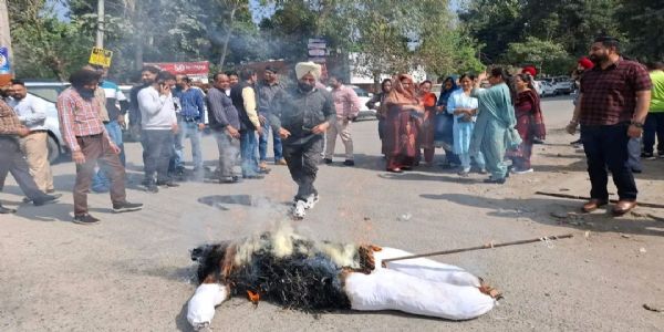 ਮੁਲਾਜ਼ਮ ਅਤੇ ਪੈਨਸ਼ਨਰ ਕੱਲ੍ਹ ਹਜ਼ਾਰਾਂ ਦੀ ਗਿਣਤੀ ਵਿੱਚ ਮੋਹਾਲੀ ਤੋਂ ਵਿਧਾਨ ਸਭਾ ਵੱਲ ਕਰਨਗੇ ਕੂਚ