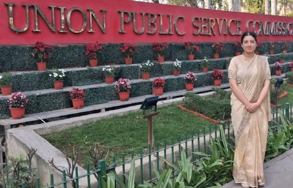 ਪਿੰਡ ਧਲੇਵਾ ਦੀ  ਹੋਣਹਾਰ ਧੀ ਮਨਪ੍ਰੀਤ ਕੌਰ