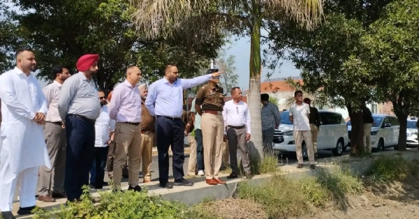 ਰਾਜ ਪੱਧਰੀ ਸਮਾਗਮ ਦੀਆਂ ਤਿਆਰੀਆਂ ਸਬੰਧੀ ਜਾਇਜ਼ਾ ਲੈਂਦੇ ਡੀਸੀ ਗੁਲਪ੍ਰੀਤ ਸਿੰਘ ਔਲਖ