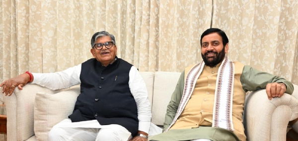 ਪੰਜਾਬ ਦੇ ਰਾਜਪਾਲ ਨਾਲ ਮੁਲਾਕਾਤ ਸਮੇਂ ਹਰਿਆਣਾ ਦੇ ਮੁੱਖ ਮੰਤਰੀ