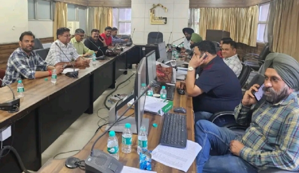 ਲੁਧਿਆਣਾ ਜ਼ਿਲ੍ਹਾ ਪ੍ਰਸ਼ਾਸਨ ਵੱਲੋਂ ਐਲਪੀਜੀ ਕੰਟਰੋਲ ਰੂਮ ਸ਼ੁਰੂ ਲੁਧਿਆਣਾ ਜ਼ਿਲ੍ਹਾ ਪ੍ਰਸ਼ਾਸਨ ਵੱਲੋਂ ਐਲਪੀਜੀ ਕੰਟਰੋਲ ਰੂਮ ਸ਼ੁਰੂ