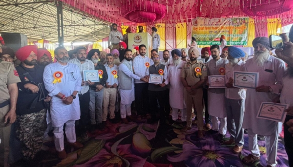 ਬਟਾਲਾ ਦਾਣਾ ਮੰਡੀ ਵਿਖੇ ਜ਼ਿਲ੍ਹਾ ਪੱਧਰੀ ਕਿਸਾਨ ਸਿਖਲਾਈ ਕੈਂਪ-ਹਜ਼ਾਰਾਂ ਕਿਸਾਨਾਂ ਨੇ ਕੀਤੀ ਸ਼ਮੂਲੀਅਤ