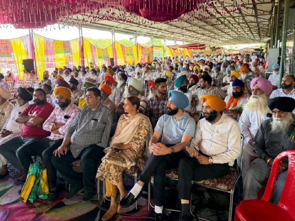 ਬਟਾਲਾ ਦਾਣਾ ਮੰਡੀ ਵਿਖੇ ਜ਼ਿਲ੍ਹਾ ਪੱਧਰੀ ਕਿਸਾਨ ਸਿਖਲਾਈ ਕੈਂਪ-ਹਜ਼ਾਰਾਂ ਕਿਸਾਨਾਂ ਨੇ ਕੀਤੀ ਸ਼ਮੂਲੀਅਤ