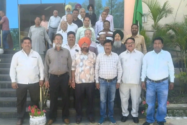 ਸੇਵਾ ਮੁਕਤ ਕਰਮਚਾਰੀ ਯੂਨੀਅਨ ਦੇ ਆਗੂ ਕੂਲਵੰਤ ਸੈਣੀ ਸੇਵਾ ਮੁਕਤ ਕਰਮਚਾਰੀ ਯੂਨੀਅਨ ਦੇ ਆਗੂ ਕੂਲਵੰਤ ਸੈਣੀ