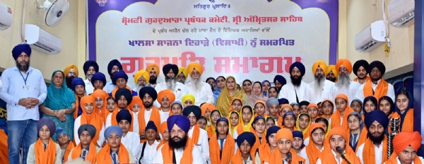 ਗੁਰਦੁਆਰਾ ਸ੍ਰੀ ਮੰਜੀ ਸਾਹਿਬ ਵਿਖੇ ਹੋਏ ਸਮਾਗਮ ਦੌਰਾਨ ਸ਼੍ਰੋਮਣੀ ਕਮੇਟੀ ਦੇ ਸਕੂਲਾਂ/ਕਾਲਜਾਂ ਦੇ ਵਿਦਿਆਰਥੀਆਂ ਨੇ ਭਰੀ ਹਾਜ਼ਰੀ ਗੁਰਦੁਆਰਾ ਸ੍ਰੀ ਮੰਜੀ ਸਾਹਿਬ ਵਿਖੇ ਹੋਏ ਸਮਾਗਮ ਦੌਰਾਨ ਸ਼੍ਰੋਮਣੀ ਕਮੇਟੀ ਦੇ ਸਕੂਲਾਂ/ਕਾਲਜਾਂ ਦੇ ਵਿਦਿਆਰਥੀਆਂ ਨੇ ਭਰੀ ਹਾਜ਼ਰੀ