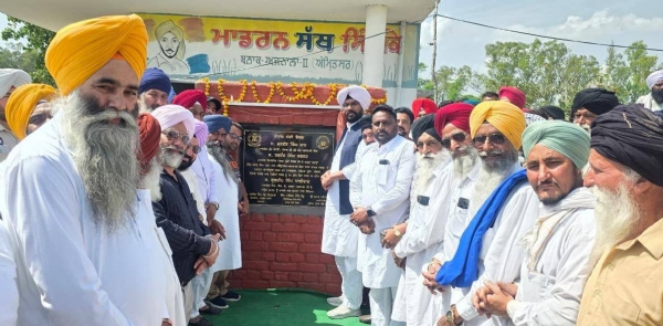 ਵਿਕਾਸ ਕਾਰਜਾਂ ਦਾ ਉਦਘਾਟਨ ਕਰਦੇ ਹੋਏ ਸਾਬਕਾ ਮੰਤਰੀ ਕੁਲਦੀਪ ਸਿੰਘ ਧਾਲੀਵਾਲ। ਵਿਕਾਸ ਕਾਰਜਾਂ ਦਾ ਉਦਘਾਟਨ ਕਰਦੇ ਹੋਏ ਸਾਬਕਾ ਮੰਤਰੀ ਕੁਲਦੀਪ ਸਿੰਘ ਧਾਲੀਵਾਲ।