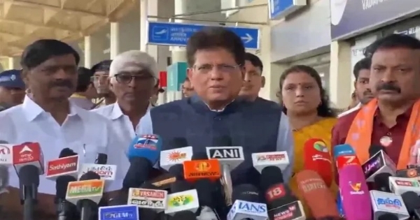 ਕੇਂਦਰੀ ਮੰਤਰੀ ਪਿਊਸ਼ ਗੋਇਲ ਮਦੁਰਾਈ ਵਿੱਚ ਪੱਤਰਕਾਰਾਂ ਨਾਲ ਗੱਲਬਾਤ ਕਰਦੇ ਹੋਏ।