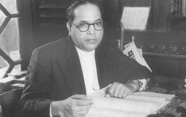 ਡਾ. ਭੀਮ ਰਾਓ ਅੰਬੇਡਕਰ, ਮਹਾਨ ਸਮਾਜ ਸੁਧਾਰਕ ਅਤੇ ਸੰਵਿਧਾਨ ਦੇ ਨਿਰਮਾਤਾ। ਫੋਟੋ: ਇੰਟਰਨੈੱਟ ਮੀਡੀਆ