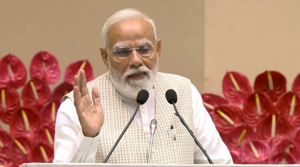 ਪ੍ਰਧਾਨ ਮੰਤਰੀ ਨਰਿੰਦਰ ਮੋਦੀ ਸੋਮਵਾਰ ਨੂੰ ਵਿਗਿਆਨ ਭਵਨ ਵਿੱਚ ਨਾਰੀ ਸ਼ਕਤੀ ਵੰਦਨ ਕਾਨਫਰੰਸ ਨੂੰ ਸੰਬੋਧਨ ਕਰਦੇ ਹੋਏ।