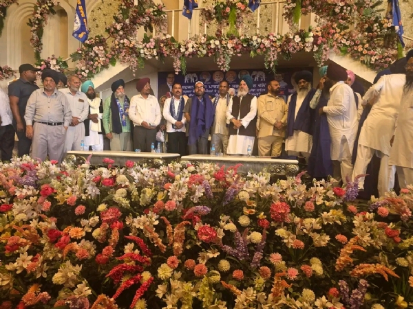 ਬਸਪਾ ਦੀ ਰੈਲੀ ਦੌਰਾਨ ਹਾਜ਼ਰ ਪਾਰਟੀ ਅਹੁਦੇਦਾਰ ਅਤੇ ਵਰਕਰ।