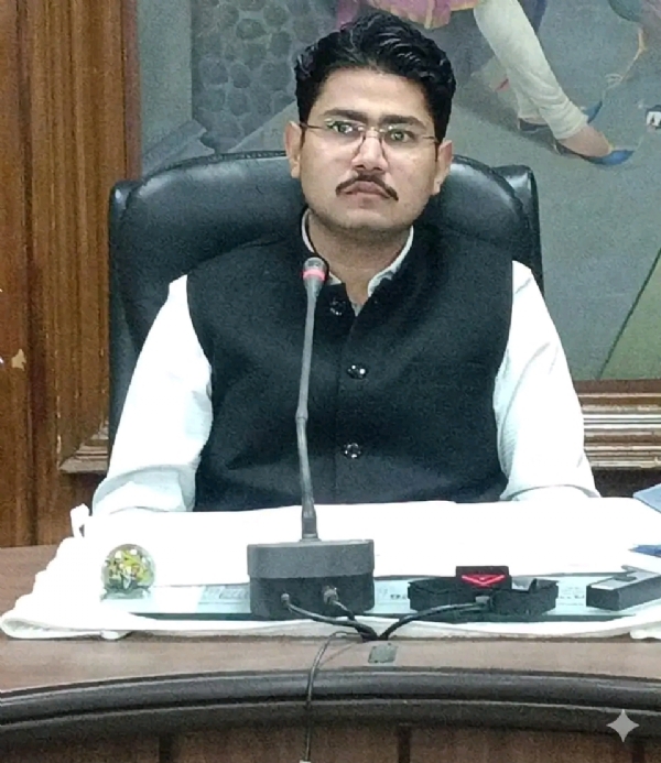 ਵਧੀਕ ਜ਼ਿਲ੍ਹਾ ਮੈਜਿਸਟਰੇਟ ਡੈਵੀ ਗੋਇਲ।