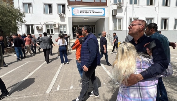 ਆਇਸਲ ਕੈਲਿਕ ਮਿਡਲ ਸਕੂਲ। ਇੱਕ 13 ਸਾਲ ਦੇ ਲੜਕੇ ਨੇ ਸਕੂਲ ਵਿੱਚ ਗੋਲੀਬਾਰੀ ਕੀਤੀ ਅਤੇ ਫਿਰ ਖੁਦ ਨੂੰ ਗੋਲੀ ਮਾਰ ਲਈ। ਫੋਟੋ: ਡੇਲੀ ਸਬਾਹ