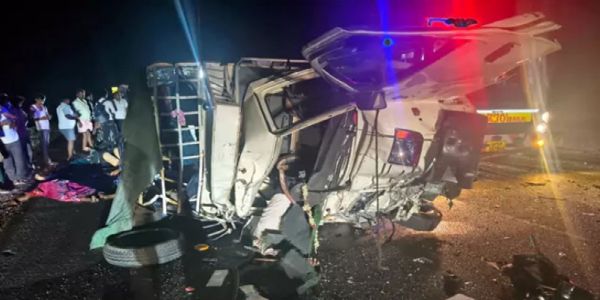 ਆਂਧਰਾ ਪ੍ਰਦੇਸ਼ ਦੇ ਕੁਰਨੂਲ ਵਿੱਚ ਸੜਕ ਹਾਦਸੇ ਵਿੱਚ ਕਰਨਾਟਕ ਦੇ ਅੱਠ ਸ਼ਰਧਾਲੂਆਂ ਦੀ ਮੌਤ, 12 ਜ਼ਖਮੀ