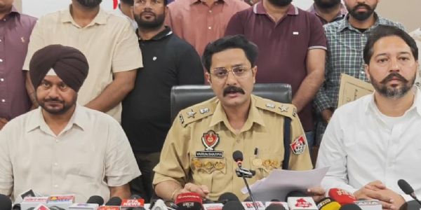 ਪਟਿਆਲਾ : ਬਜ਼ੁਰਗ ਜੋੜੇ ਦੇ ਘਰ ਲੁੱਟਖੋਹ ਕਰਨ ਵਾਲੇ ਗਿਰੋਹ ਦੇ 3 ਮੈਂਬਰ ਕਾਬੂ, ਲੱਖਾਂ ਦੀ ਨਗਦੀ ਅਤੇ ਗਹਿਣੇ ਬਰਾਮਦ