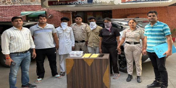ਮਹਿਰੌਲੀ ਵਿੱਚ ਹਨੀਟ੍ਰੈਪ ਗੈਂਗ ਦਾ ਪਰਦਾਫਾਸ਼, ਔਰਤ ਸਮੇਤ ਤਿੰਨ ਲੁਟੇਰੇ ਗ੍ਰਿਫ਼ਤਾਰ