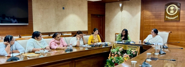 ਮੀਟਿੰਗ ਦੌਰਾਨ  ਮੰਤਰੀ ਡਾ. ਬਲਜੀਤ ਕੌਰ।