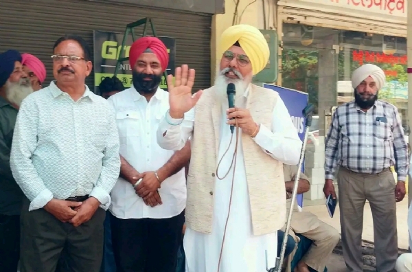 ਜਾਣਕਾਰੀ ਦਿੰਦੇ ਫ਼ਰੀਦਕੋਟ ਦੇ ਵਿਧਾਇਕ ਗੁਰਦਿੱਤ ਸਿੰਘ ਸੇਖੋਂ