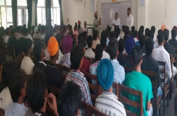 ਸੀ-ਪਾਈਟ ਕੈਂਪ ਕਾਲਝਰਾਣੀ ਦੇ ਦੌਰੇ ਦੌਰਾਨ ਵਿਧਾਇਕ ਅਮਿਤ ਰਤਨ