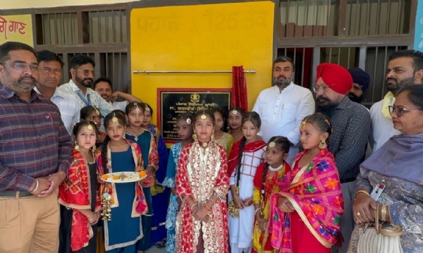 ਸਿੱਖਿਆ ਕ੍ਰਾਂਤੀ ਪ੍ਰੋਗਰਾਮ ਤਹਿਤ ਸਰਕਾਰੀ ਪ੍ਰਾਇਮਰੀ ਸਕੂਲਾਂ ਵਿੱਖੇ ਵਿਧਾਇਕ ਜਗਦੀਪ ਕੰਬੋਜ ਗੋਲਡੀ ਨੇ ਅੱਜ ਲਗਭਗ 41 ਲੱਖ ਦੇ ਵਿਕਾਸ ਕਾਰਜਾਂ ਦਾ ਕੀਤਾ ਉਦਘਾਟਨ