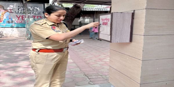 ਖੰਨਾ ਐਸ.ਐਸ.ਪੀ ਦੀ ਅਨੋਖੀ ਪਹਿਲ, ਸ਼ਿਕਾਇਤ ਬਾਕਸ ਨਾਲ ਵਧੀਆਂ ਲੋਕਾਂ ਦੀਆਂ ਉਮੀਦਾਂ