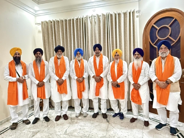 ਤਾਲਮੇਲ ਕਮੇਟੀ ਦੇ ਨਵ ਨਿਯੁਕਤ ਕਨਵੀਨਰ ਮਨਪ੍ਰੀਤ ਸਿੰਘ ਇਆਲੀ ਤੇ ਹੋਰ।