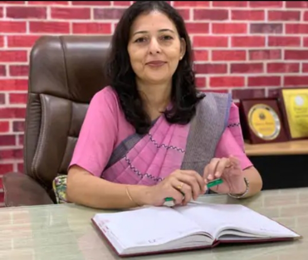 ਡਿਪਟੀ ਡਾਇਰੈਕਟਰ ਨੀਲਮ ਮਹੇ।