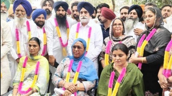 ਜੇਤੂ ਉਮੀਦਵਾਰ।