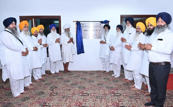 ਉਦਘਾਟਨ ਮੌਕੇ ਐਸਜੀਪੀਸੀਪ੍ਰਧਾਨ ਹਰਜਿੰਦਰ ਸਿੰਘ ਧਾਮੀ ਤੇ ਹੋਰ।