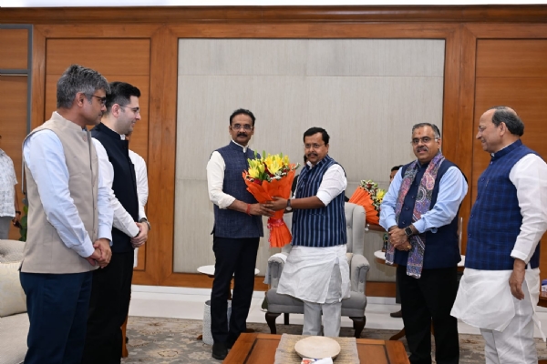 ਰਾਘਵ ਚੱਢਾ, ਸੰਦੀਪ ਪਾਠਕ ਅਤੇ ਅਸ਼ੋਕ ਮਿੱਤਲ ਭਾਜਪਾ ਵਿੱਚ ਸ਼ਾਮਲ ਹੋਏ ਅਤੇ ਨਿਤਿਨ ਨਵੀਨ ਨੇ ਉਨ੍ਹਾਂ ਦਾ ਸਵਾਗਤ ਕੀਤਾ।