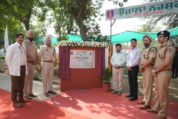 ਪਟਿਆਲਾ ਸੈਂਟਰਲ ਜੇਲ੍ਹ ਵਿਖੇ ਉਜਾਲਾ ਨਰਸਰੀ ਦਾ ਉਦਘਾਟਨ ਕਰਦੇ ਹੋਏ ਜੇਲ੍ਹ ਮੰਤਰੀ ਡਾ. ਰਵਜੋਤ ਸਿੰਘ।