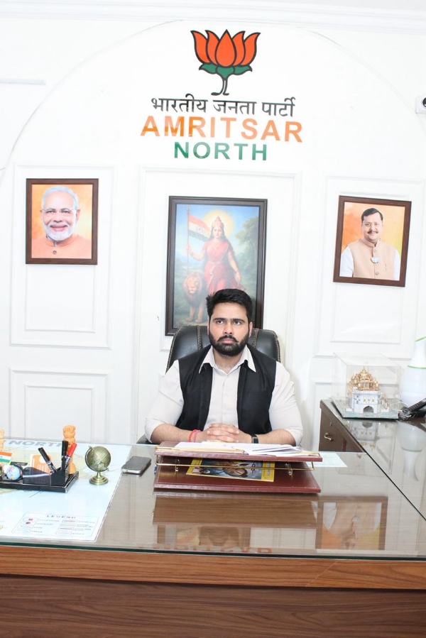 ਅੰਮ੍ਰਿਤਸਰ ਉੱਤਰੀ ਹਲਕੇ ਤੋਂ ਭਾਜਪਾ ਆਗੂ ਅਕਸ਼ੈ ਸ਼ਰਮਾ।