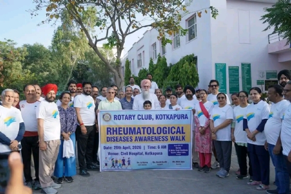 ਗਠੀਆ ਸਬੰਧੀ ਜਾਗਰੂਕਤਾ ਪੈਦਲ ਮੈਰਾਥਨ ਨੂੰ ਰਵਾਨਾ ਕਰਦੇ ਹੋਏ ਸਪੀਕਰ ਸੰਧਵਾਂ।