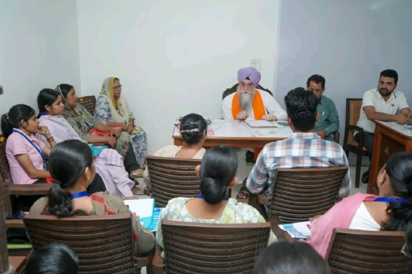 ਮੀਟਿੰਗ ਕਰਦੇ ਹੋਏ ਵਿਧਾਨ ਸਭਾ ਸਪੀਕਰ ਕੁਲਤਾਰ ਸਿੰਘ ਸੰਧਵਾਂ।