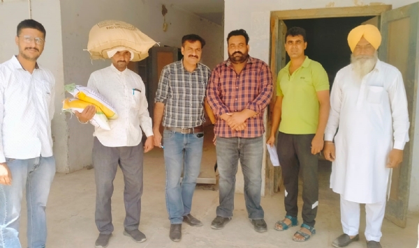 ਫਾਰਮ ਸਲਾਹਕਾਰ ਸੇਵਾ ਕੇਂਦਰ ਅਬੋਹਰ ਵਿਖੇ ਝੋਨੇ ਦੀਆਂ ਸੁਧਰੀਆਂ ਕਿਸਮਾਂ ਦੇ ਬੀਜ ਉਪਲੱਬਧ