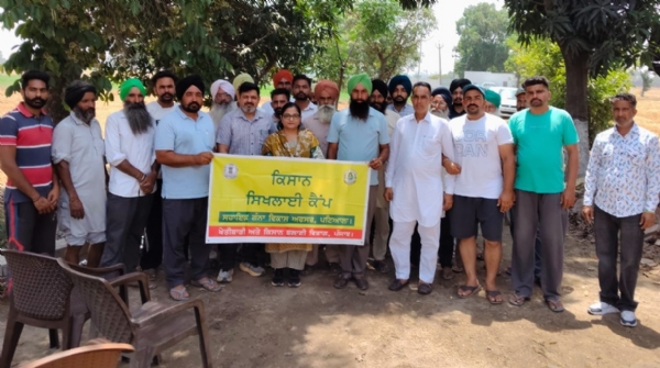 ਜਾਗਰੂਕਤਾ ਮੁਹਿੰਮ ਦੌਰਾਨ ਖੇਤੀਬਾੜੀ ਵਿਭਾਗ ਦੇ ਅਧਿਕਾਰੀ।