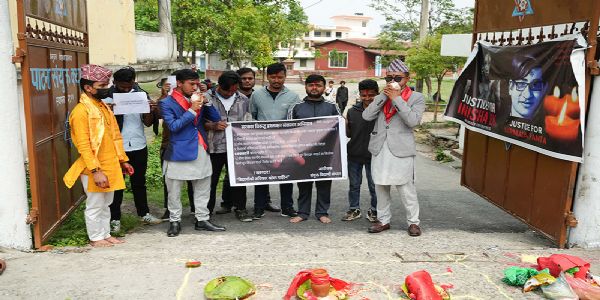 ਨੇਪਾਲ ਦੇ ਖੱਬੇ-ਪੱਖੀ ਵਿਦਿਆਰਥੀ ਸੰਗਠਨਾਂ ਨੇ ਸ਼ੰਖ ਵਜਾ ਕੇ ਕੀਤਾ ਵਿਰੋਧ ਪ੍ਰਦਰਸ਼ਨ