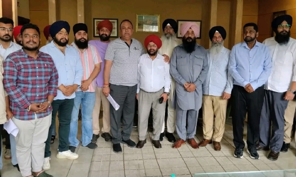 ਜਾਣਕਾਰੀ ਦਿੰਦੇ ਜਤਿੰਦਰ ਸਿੰਘ ਲਾਲੀ ਬਾਜਵਾ ਅਤੇ ਸੰਜੀਵ ਤਲਵਾੜ