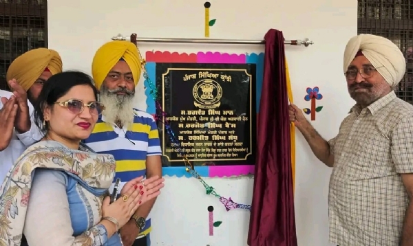 ਨਵੇਂ ਕਮਰਿਆਂ ਦਾ ਉਦਘਾਟਨ ਕਰਦੇ ਮੁੱਖ ਮਹਿਮਾਨ