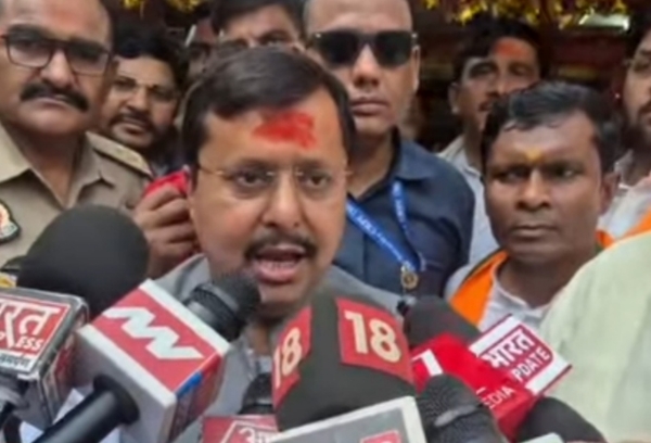 ਭਾਜਪਾ ਦੇ ਰਾਸ਼ਟਰੀ ਪ੍ਰਧਾਨ ਨਿਤਿਨ ਨਵੀਨ ਪੱਤਰਕਾਰਾਂ ਨਾਲ ਗੱਲਬਾਤ ਕਰਦੇ ਹੋਏ।