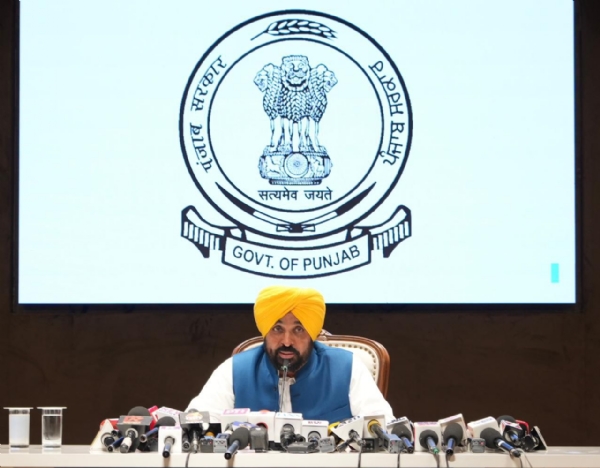 ਮੁੱਖ ਮੰਤਰੀ ਭਗਵੰਤ ਸਿੰਘ ਮਾਨ ਜਾਣਕਾਰੀ ਦਿੰਦੇ ਹੋਏ।
