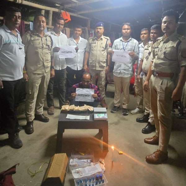 ਸਿਲਚਰ ਵਿੱਚ ਹੈਰੋਇਨ ਬਰਾਮਦ, ਗ੍ਰਿਫ਼ਤਾਰ ਵਿਅਕਤੀ ਦੀ ਫੋਟੋ।