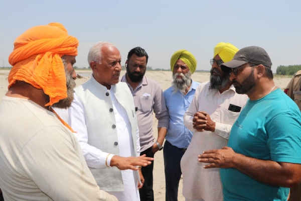 ਮੌਕੇ ’ਤੇ ਜਾਇਜਾ ਲੈਂਦੇ ਹੋਏ ਮੰਤਰੀ ਬਰਿੰਦਰ ਕੁਮਾਰ ਗੋਇਲ।