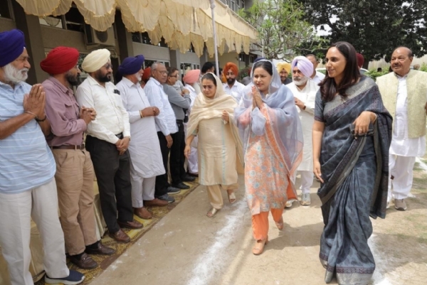 ਸਮਾਗਮ ’ਚ ਪਹੁੰਚੀ ਡਾ. ਗੁਰਪ੍ਰੀਤ ਕੌਰ ਮਾਨ ਅਤੇ ਹਾਜ਼ਰੀ ਪ੍ਰਬੰਧਕ