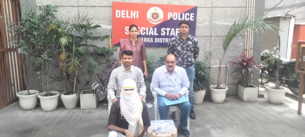 ਨਾਜਾਇਜ਼ ਹਥਿਆਰ ਸਮੇਤ ਫੜੇ ਗਏ ਮੁਲਜ਼ਮ ਦੀ ਫੋਟੋ।