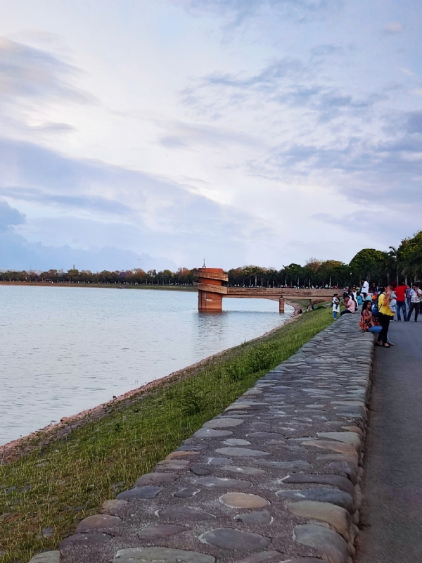 ਸੁਖਨਾ ਝੀਲ ਦੀ ਫੋਟੋ। ਸੁਖਨਾ ਝੀਲ ਦੀ ਫੋਟੋ।