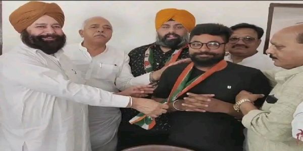 ਫਾਜ਼ਿਲਕਾ: ਆਮ ਆਦਮੀ ਪਾਰਟੀ ਛੱਡ ਕੇ ਕਾਂਗਰਸ ਵਿੱਚ ਪਰਤੇ ਕੌਂਸਲਰ ਅਮਨ ਦੁਰੇਜਾ